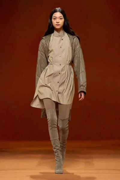 Look 35